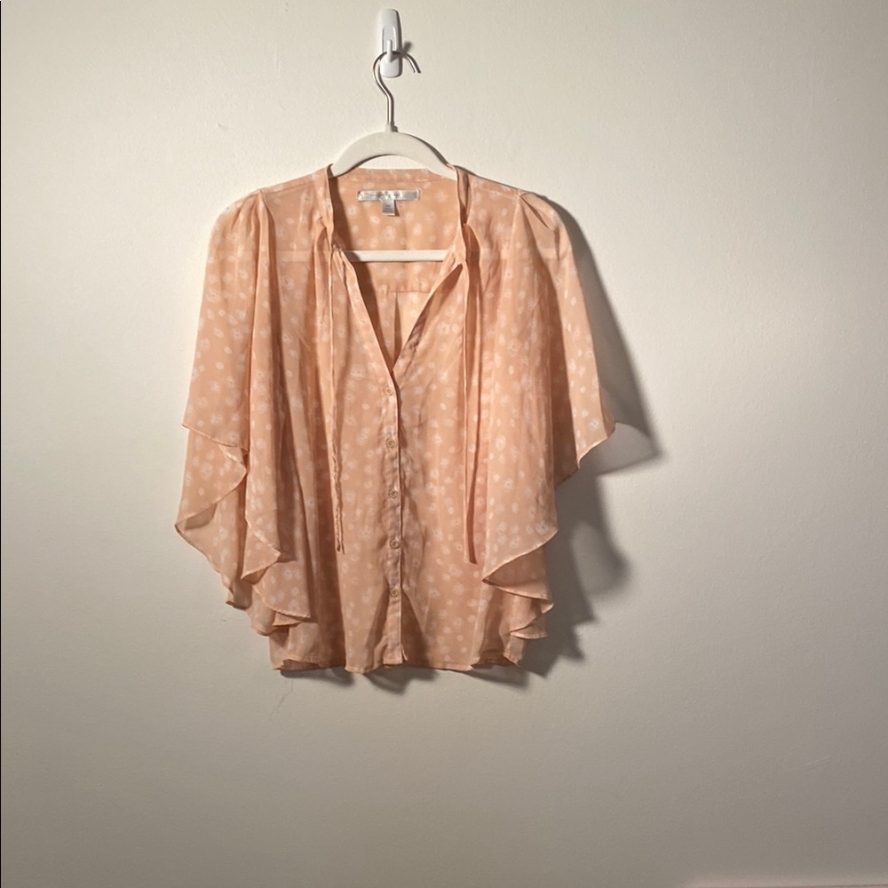 Lauren‎ Conrad peach with white flowers flowing top
